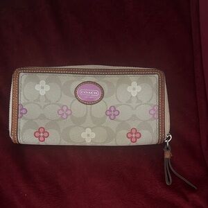 Coach Women's Vintage Beige Wallet